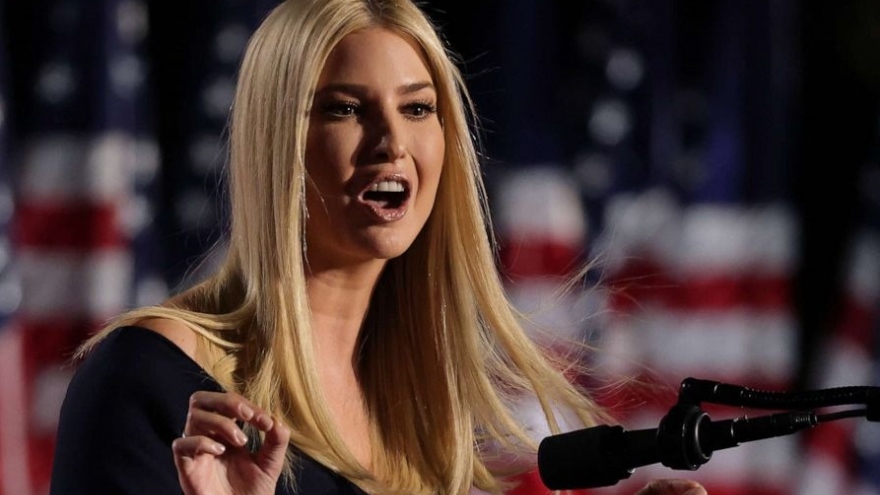 Ái nữ Ivanka của Tổng thống Trump ra sức ca ngợi và bảo vệ cha